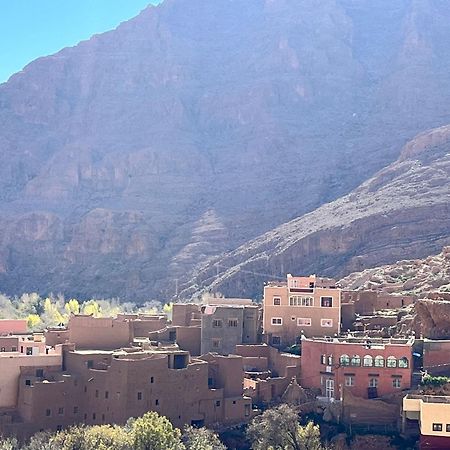 Dounia Hostel تنغير المظهر الخارجي الصورة